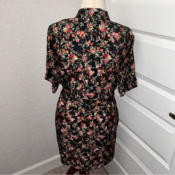 Vintage Ilese Stevens Floral Short Robe with Belt - Picture 3 of 12
